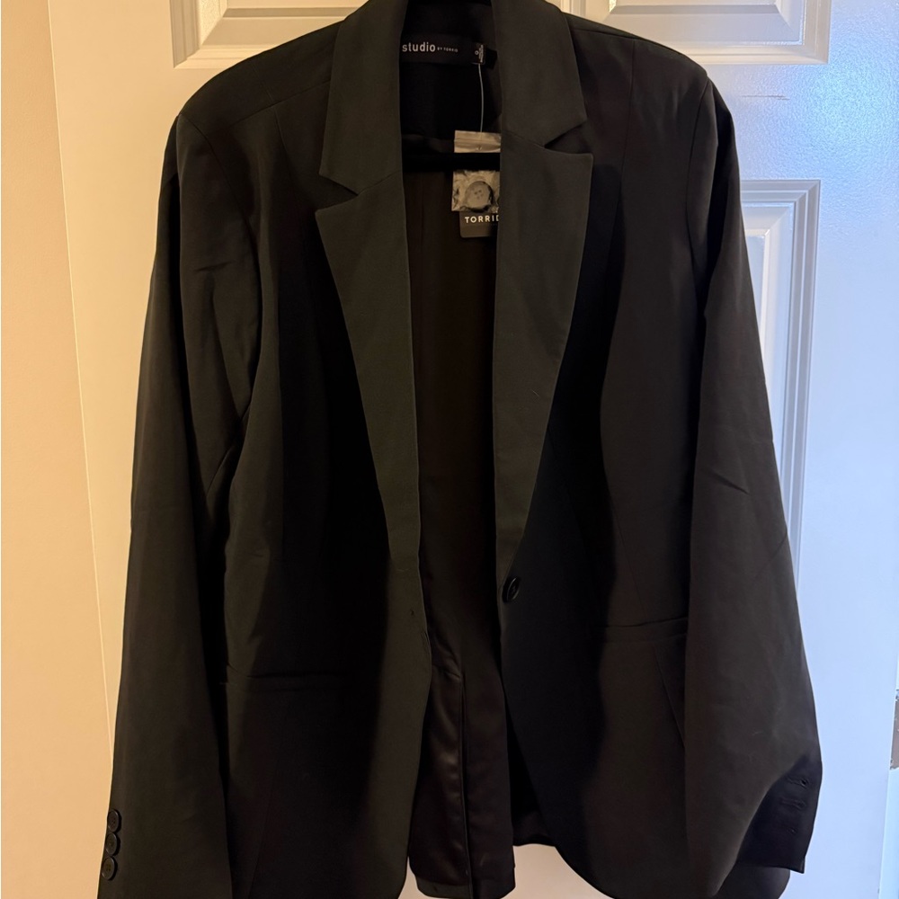 Torrid Women's Black Blazer